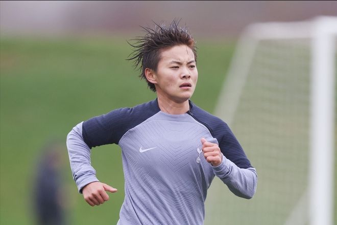 吳海燕唐涵失球，陳晨撲救兩球，武漢女足進亞冠四強。