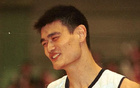 23年前姚明CBA季后賽12次歷史第一，總決賽得20+20。