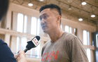 李夢亮相耐高總決賽，美艷動人，與杜鋒交流熱烈