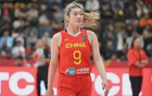 國際籃聯(lián)，中國女籃戰(zhàn)亞洲第三，李夢離場顯神秘之舉。
