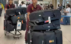 51人攜140件行李，國足遭批，官方稱均為必需品。