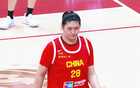 中國女籃勝連場，問題顯三重。宮魯鳴論雙塔，張子宇待磨合。